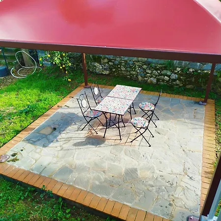 All'ombra Del Cedro * Λεβάντο