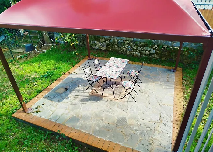 All'ombra Del Cedro * Λεβάντο